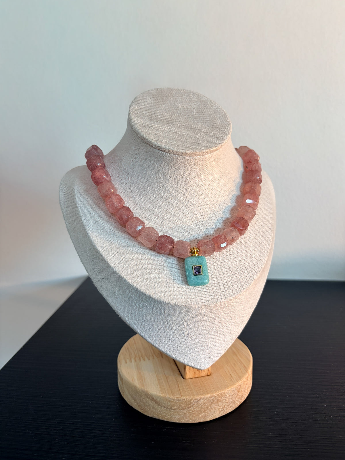 COLLAR