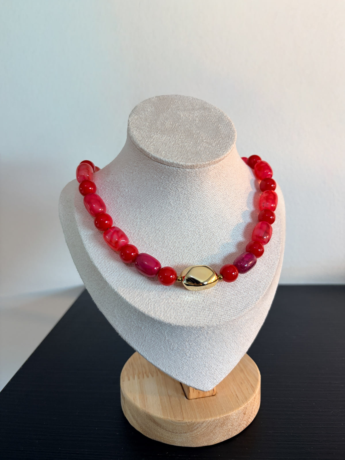 COLLAR