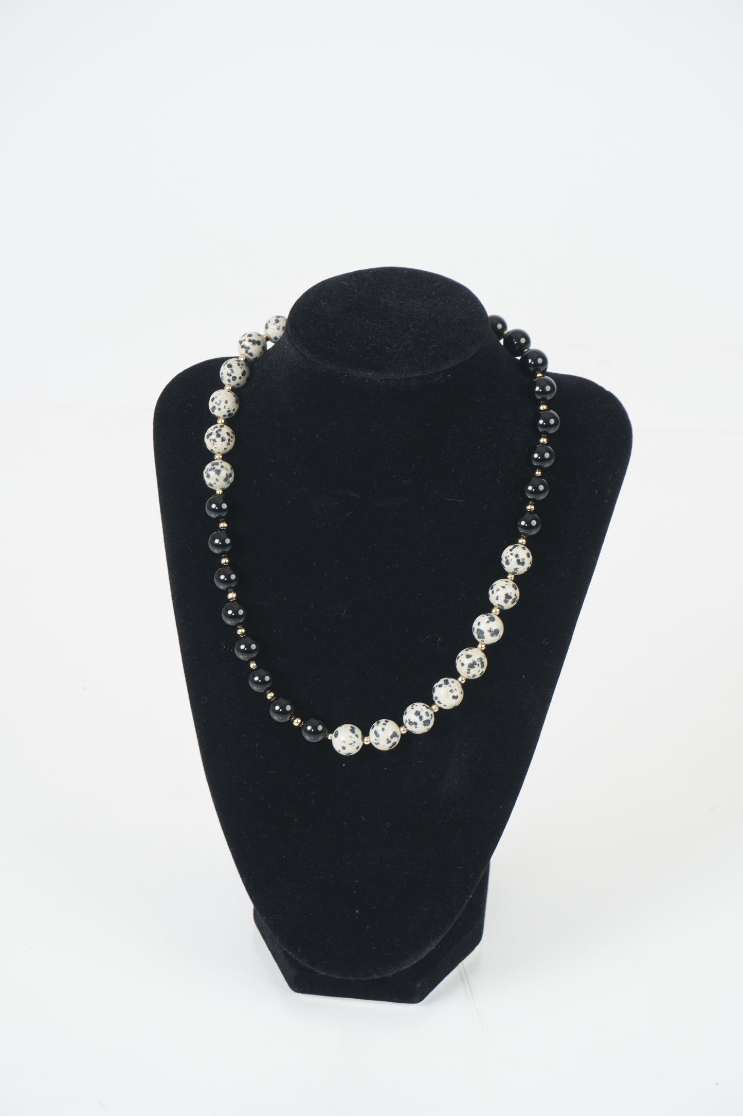 COLLAR CUENTAS DALMATA